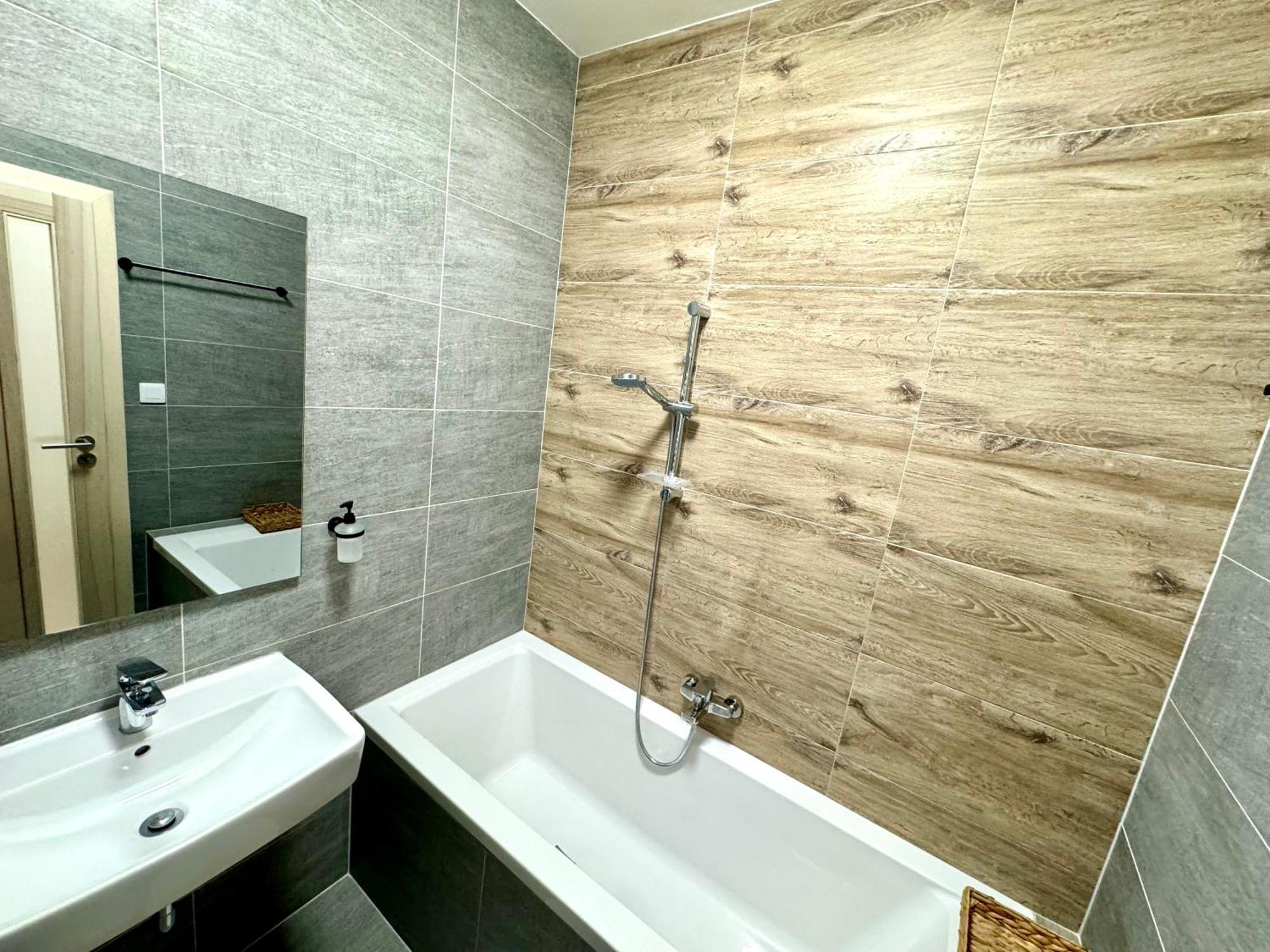 Rivercity Apartments Karlovy Vary Ngoại thất bức ảnh